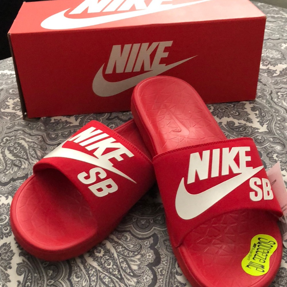 men’s red nike slides
